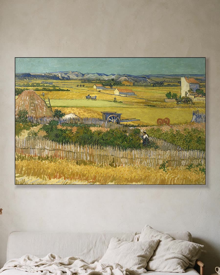 De oogst in een aluminium frame aan dezelfde muur