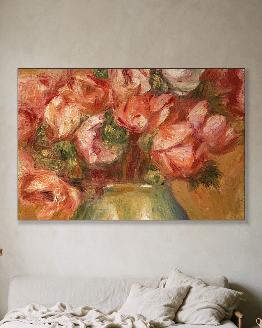 Anemonen in een aluminium frame aan dezelfde muur