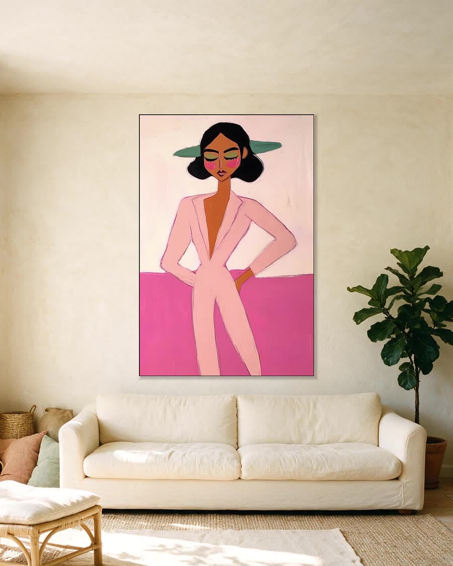Roze pak in een aluminium frame aan dezelfde muur