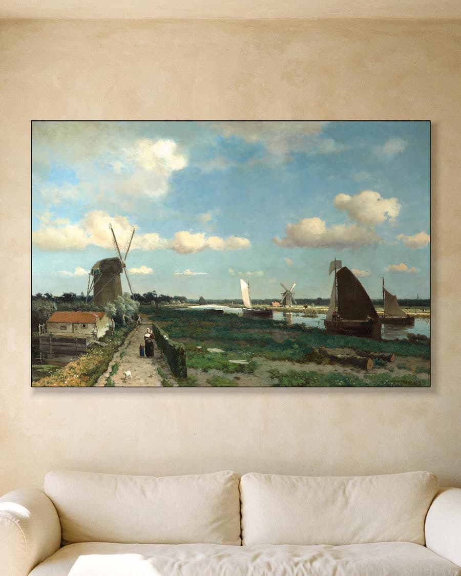 De Trekvliet in een aluminium frame aan dezelfde muur