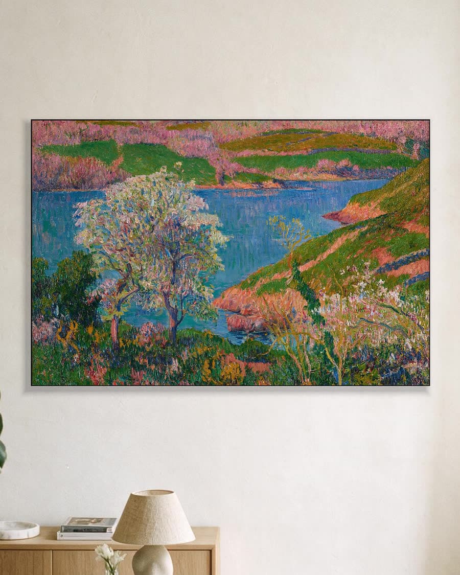 De baai van Goulineau in een aluminium frame aan dezelfde muur
