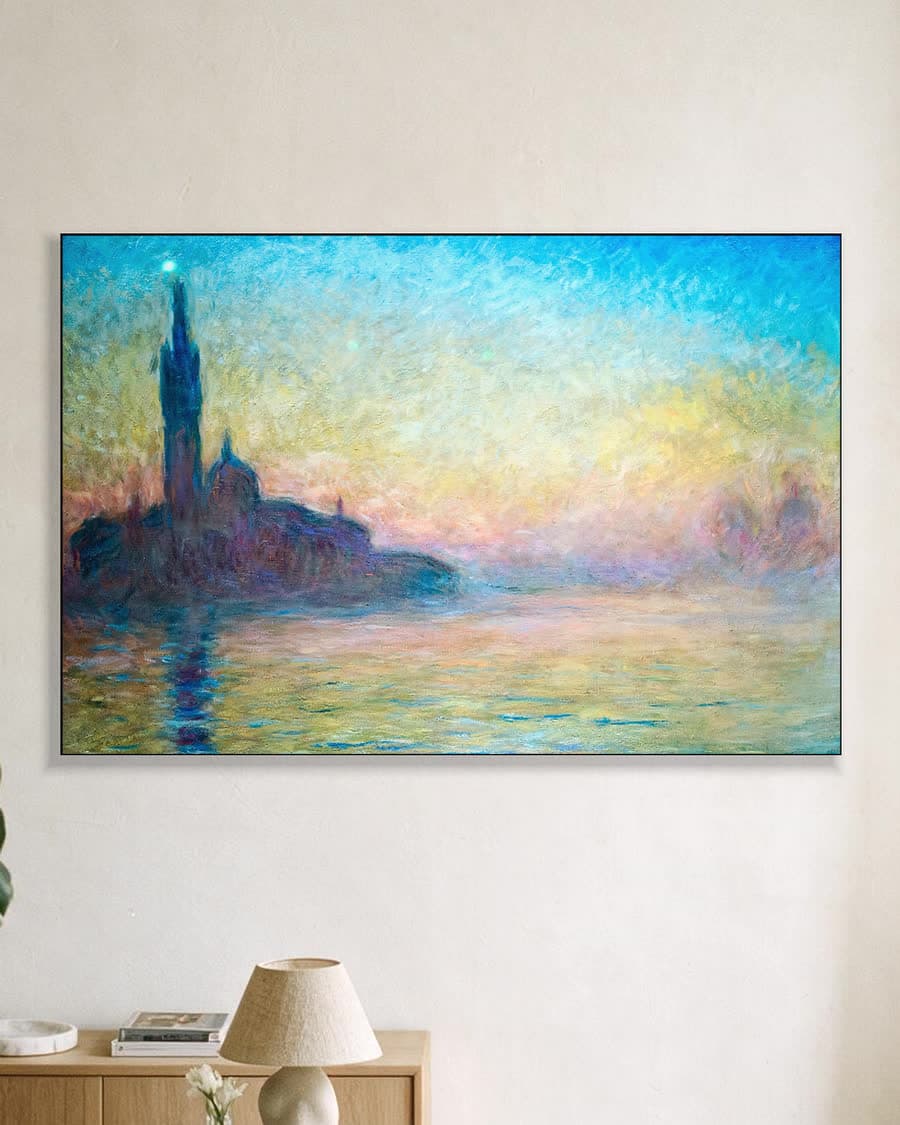 San Giorgio Maggiore bij schemering in een aluminium frame aan dezelfde muur