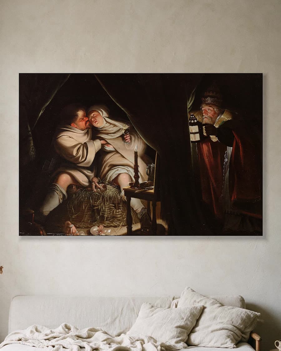 Satire op het celibaat in een aluminium frame aan dezelfde muur