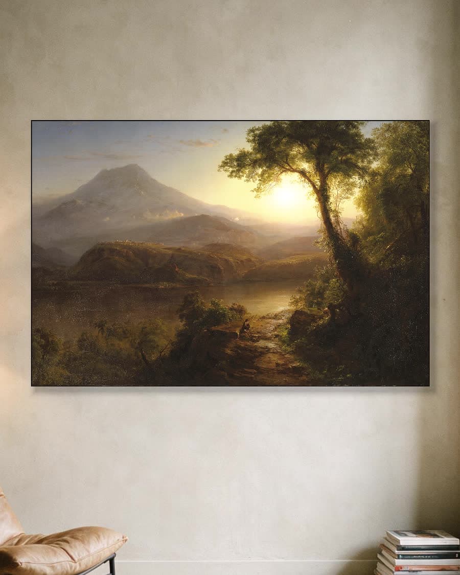 Gouden gloed over het meer in een aluminium frame aan dezelfde muur