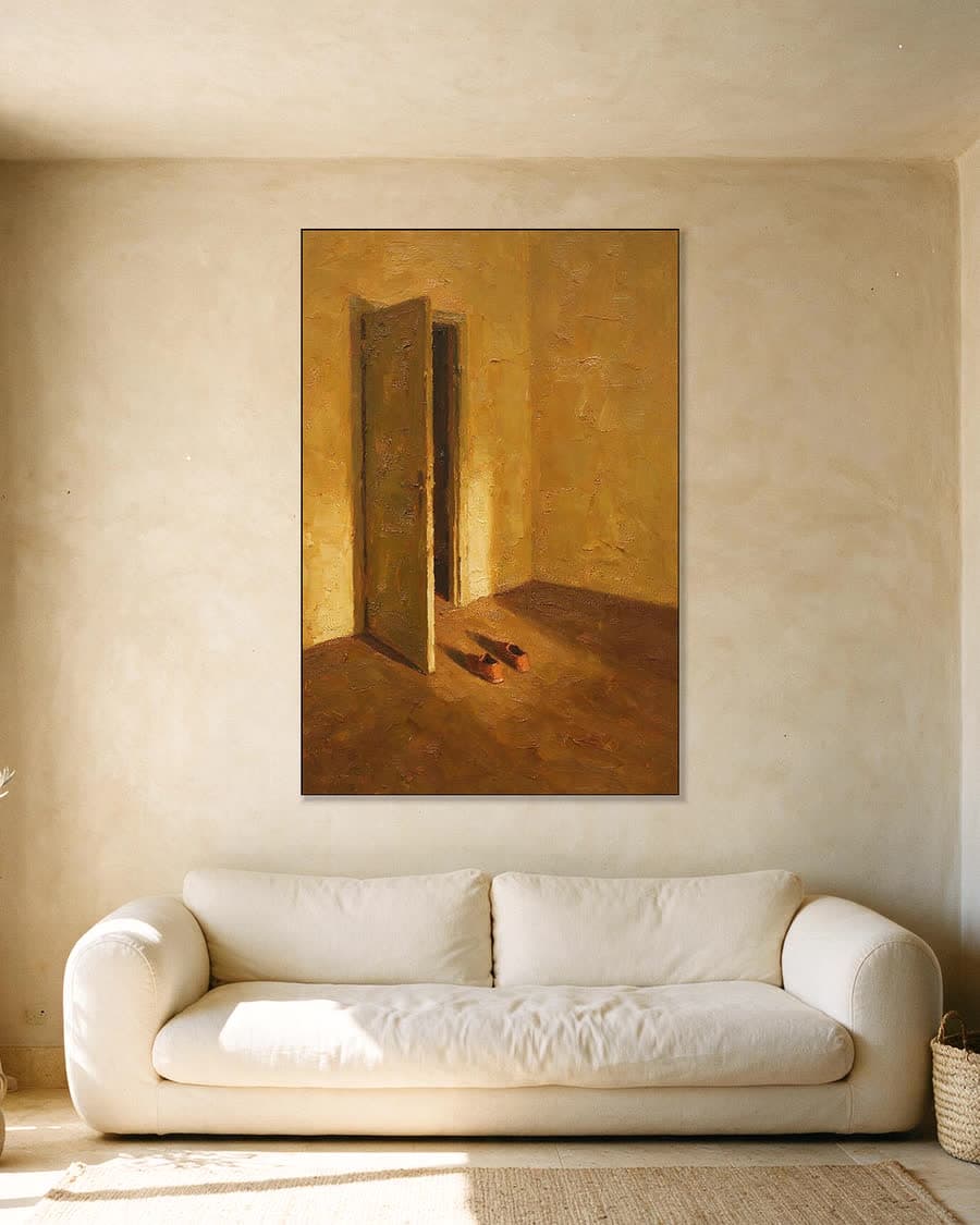 Schoenen bij de deur in een aluminium frame aan dezelfde muur