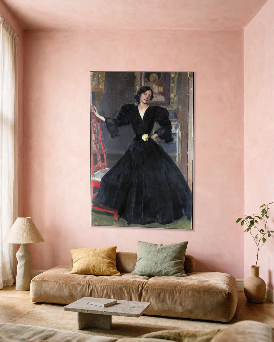 Señora de Sorolla in het zwart in een aluminium frame aan dezelfde muur