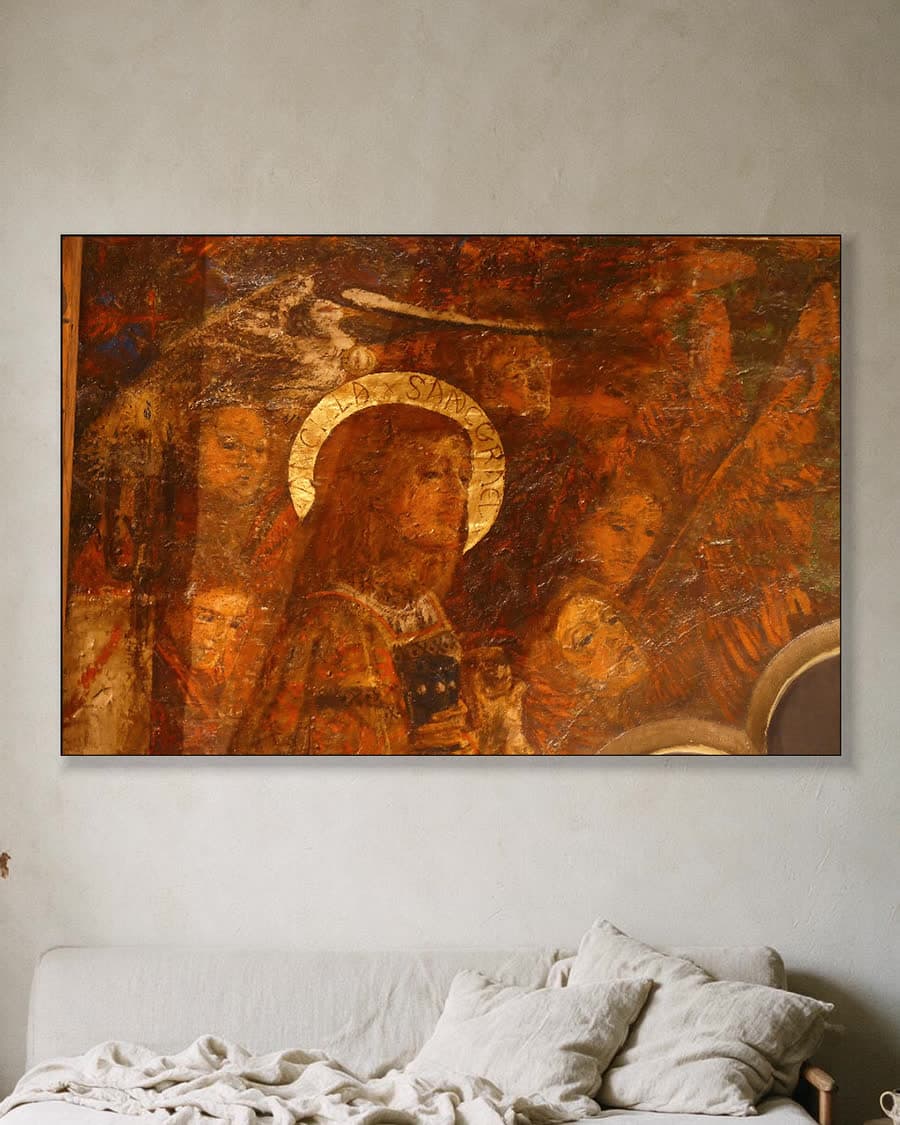 Jane Burden in een aluminium frame aan dezelfde muur