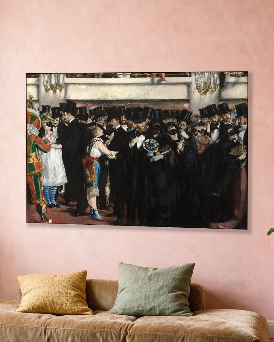 Gemaskerd bal in de opera in een aluminium frame aan dezelfde muur
