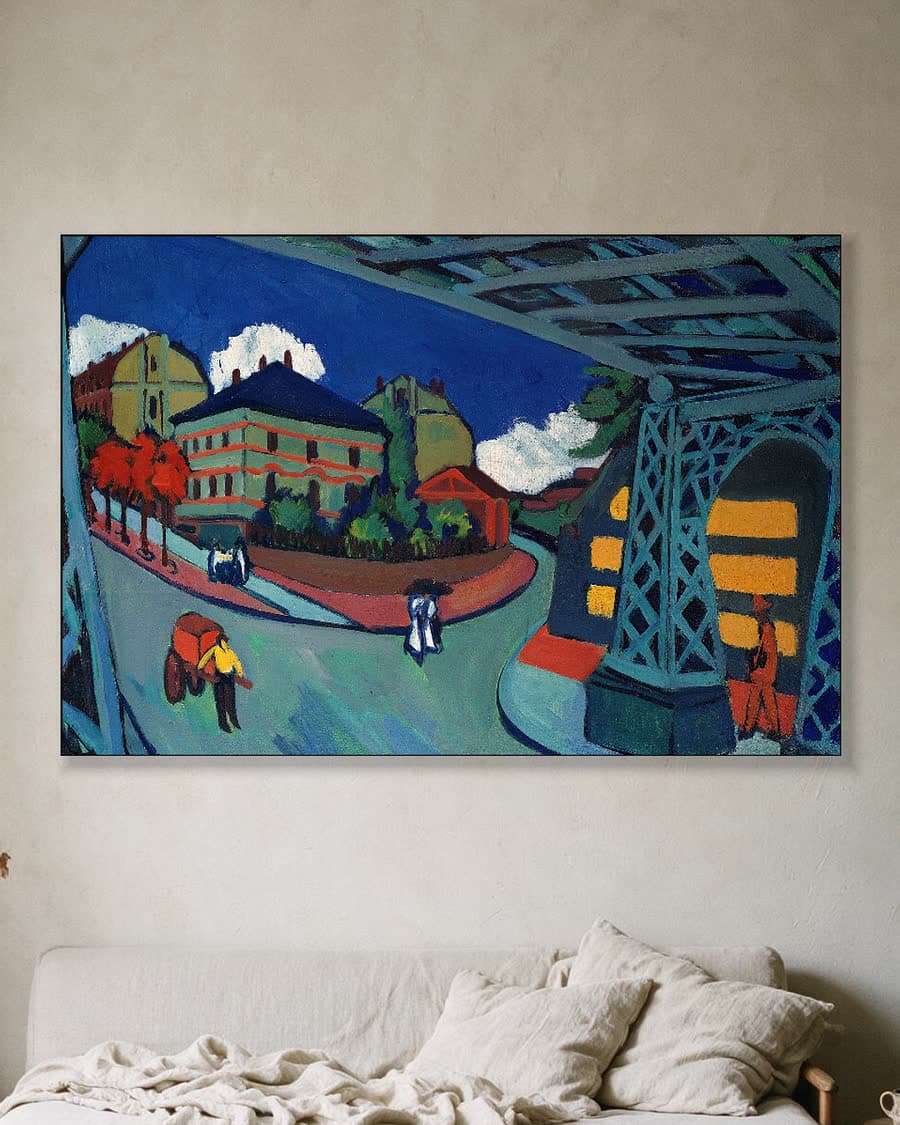 Spoorbrug aan de Löbtauer Strasse in Dresden in een aluminium frame aan dezelfde muur