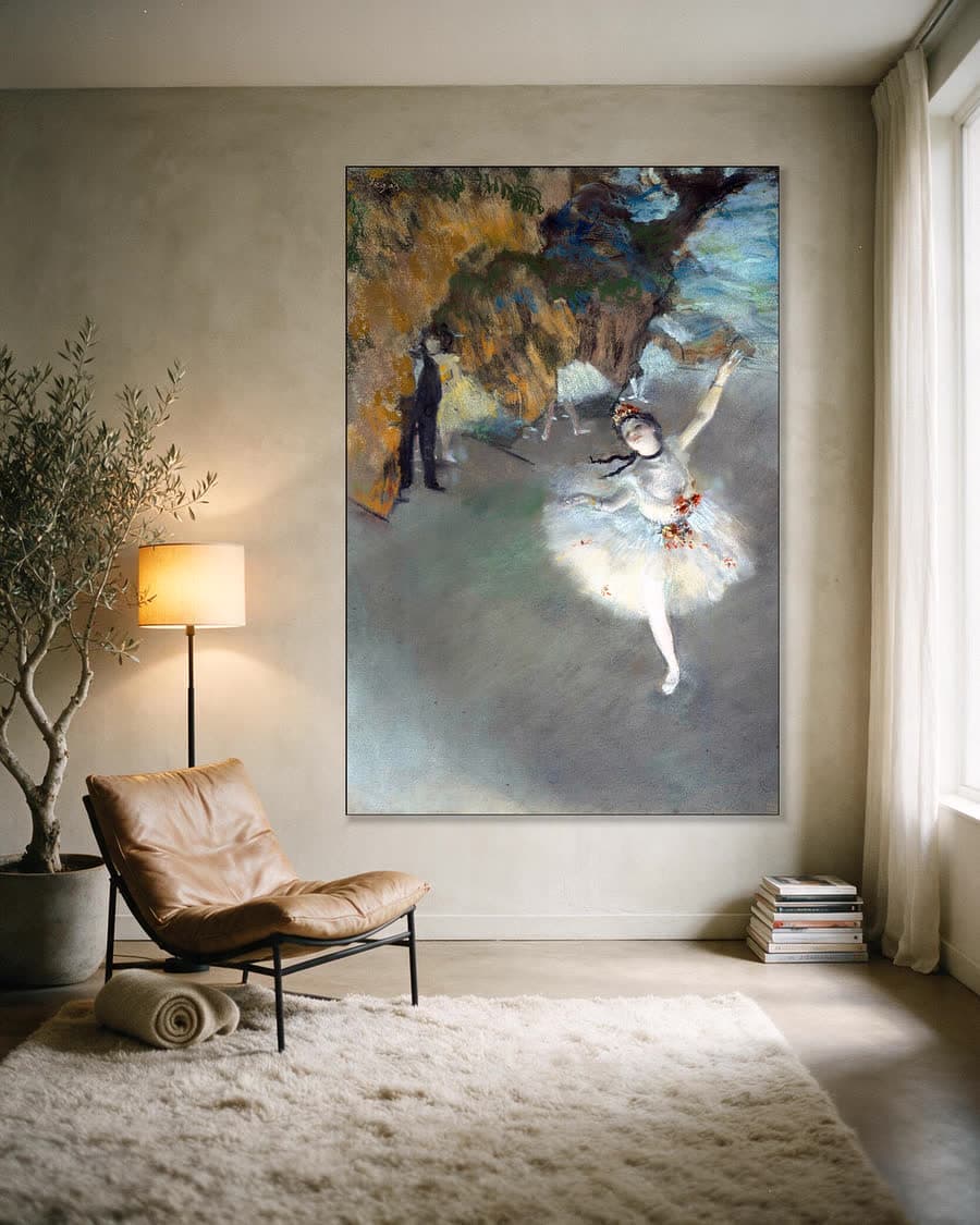 De ster (L'Étoile) in een aluminium frame aan dezelfde muur