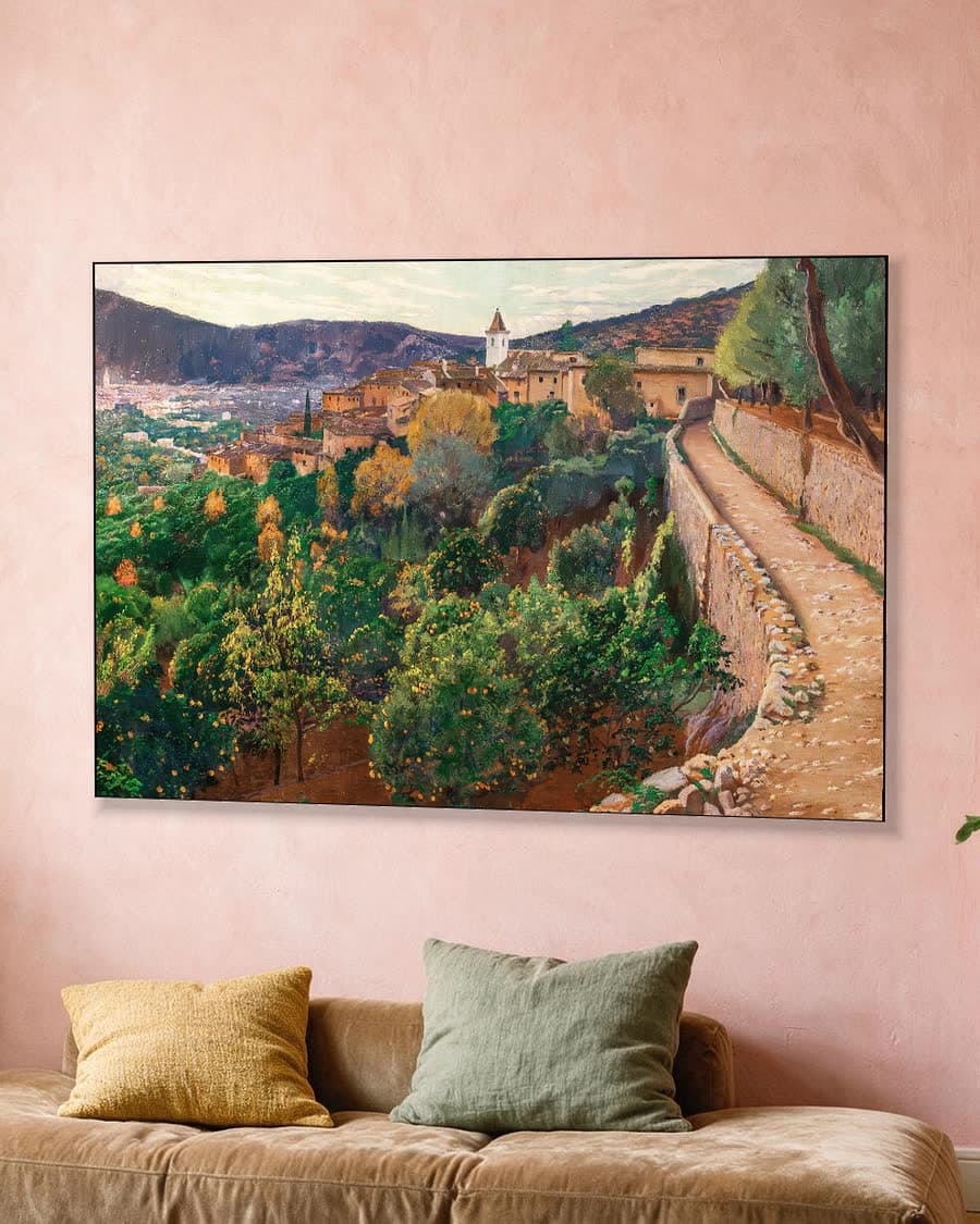 Avondschemering in een aluminium frame aan dezelfde muur