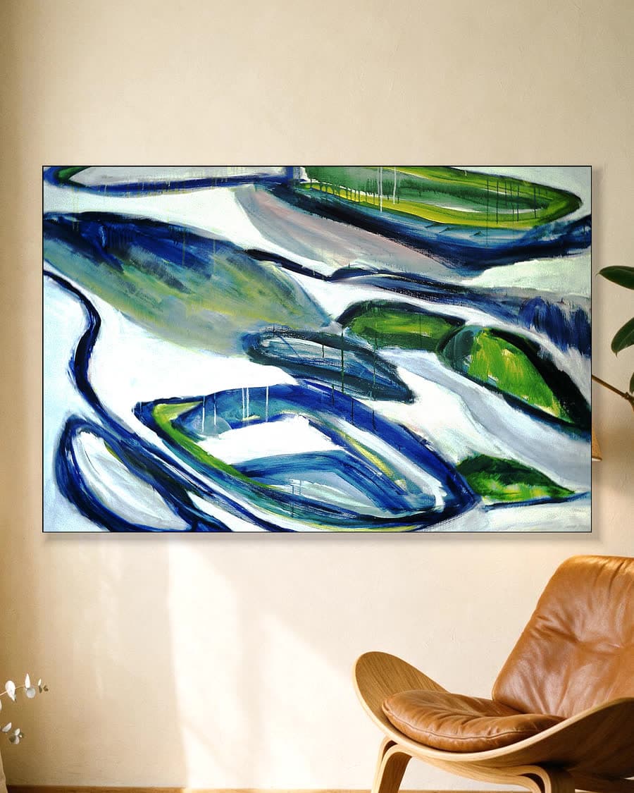 Stromende Vormen in een aluminium frame aan dezelfde muur
