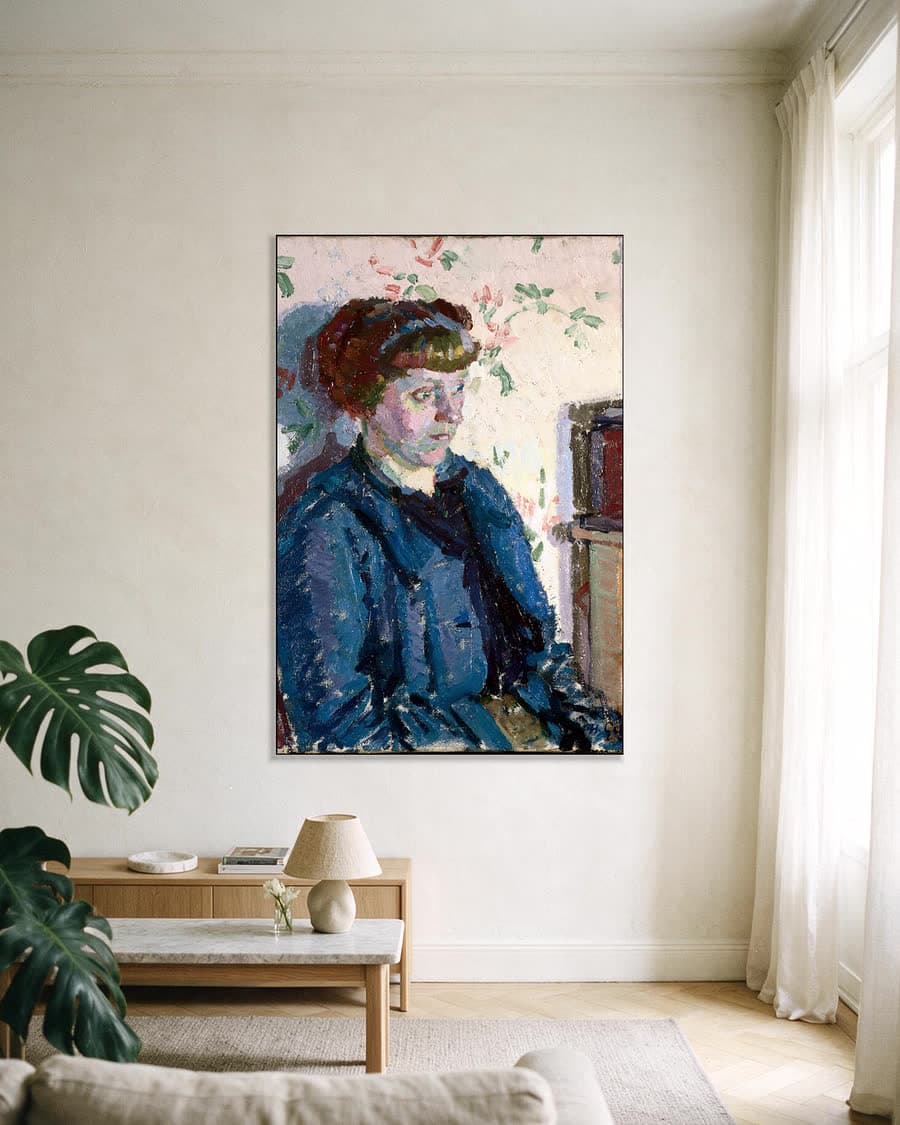 Sylvia Gosse in een aluminium frame aan dezelfde muur