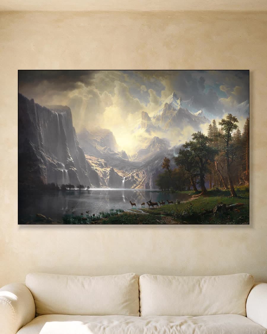 Among the Sierra Nevada, California (1868) in een aluminium frame aan dezelfde muur