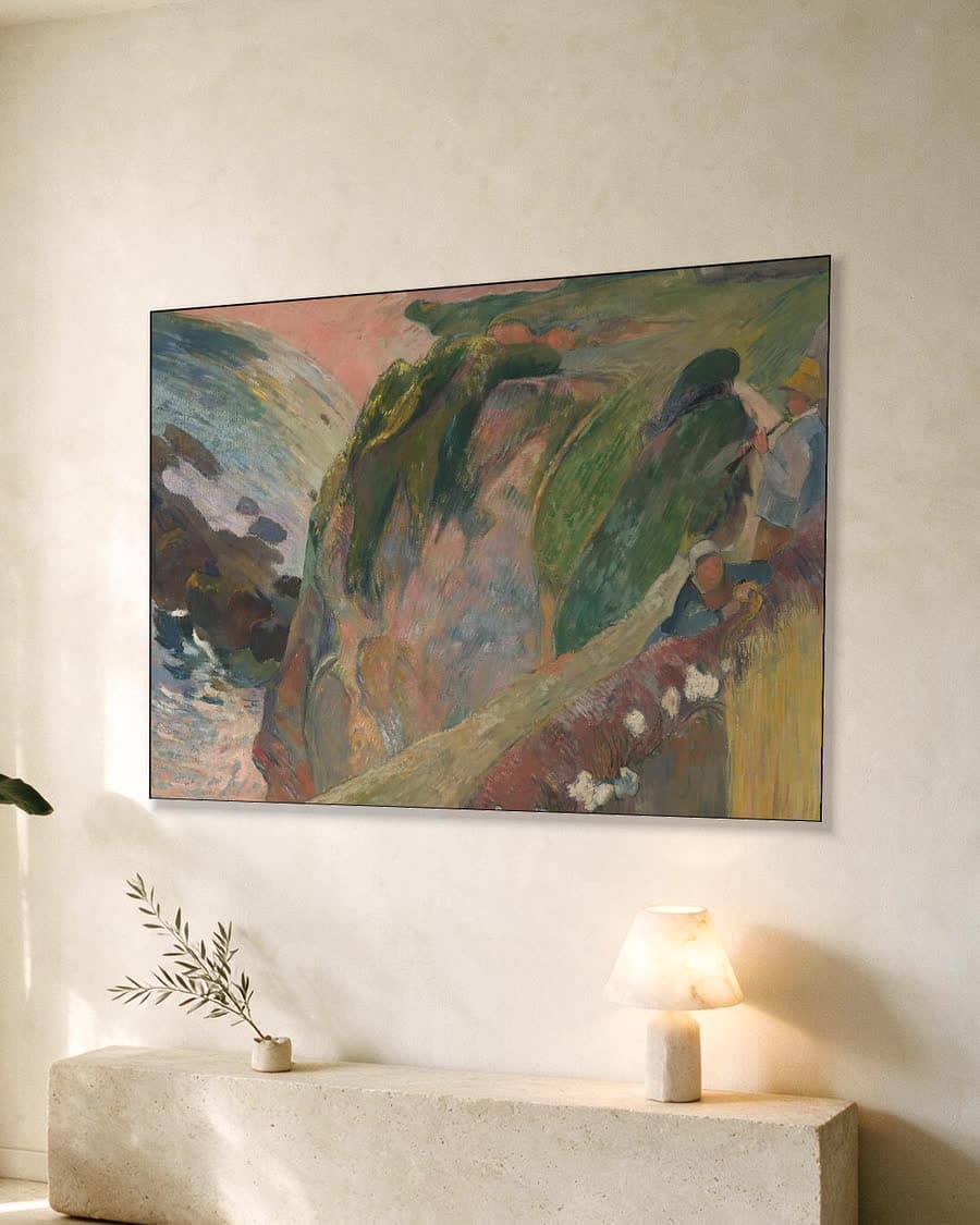De flageoletspeler op de klif in een aluminium frame aan dezelfde muur