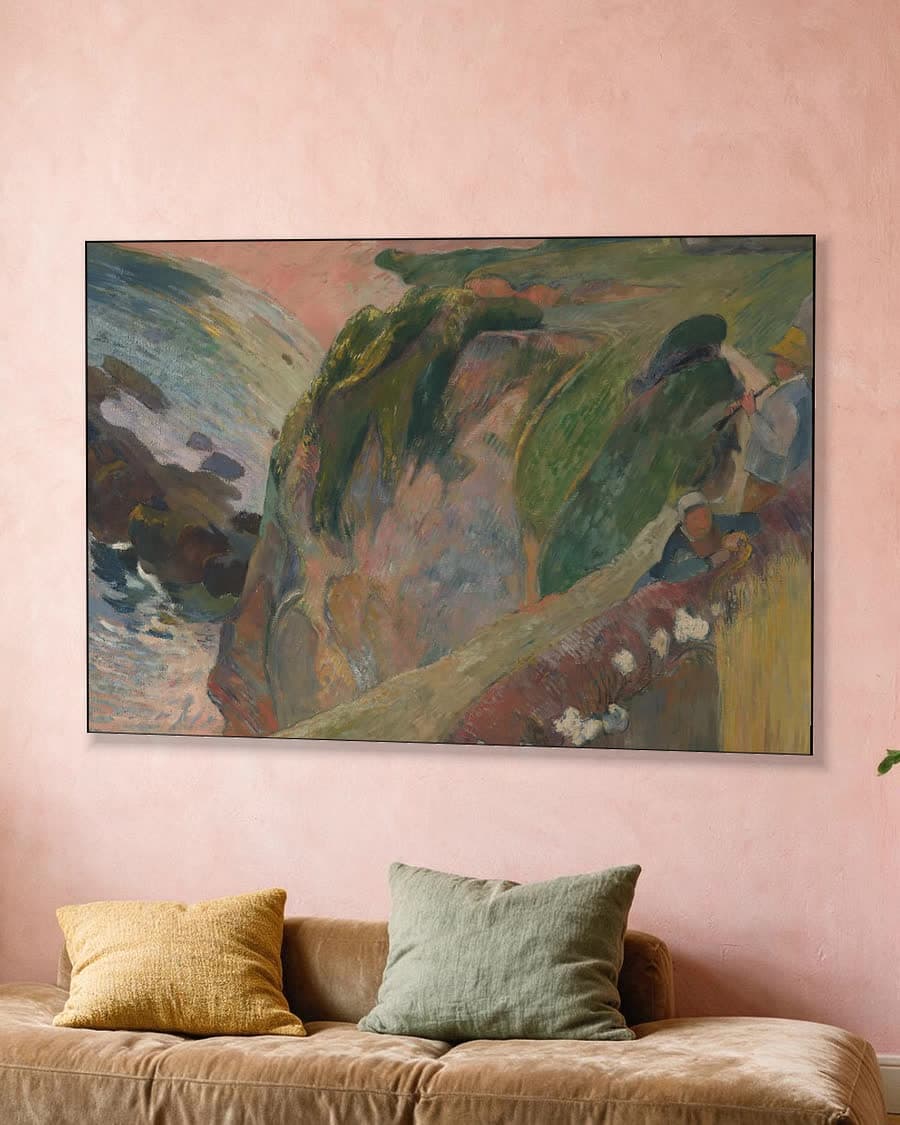 De flageoletspeler op de klif in een aluminium frame aan dezelfde muur