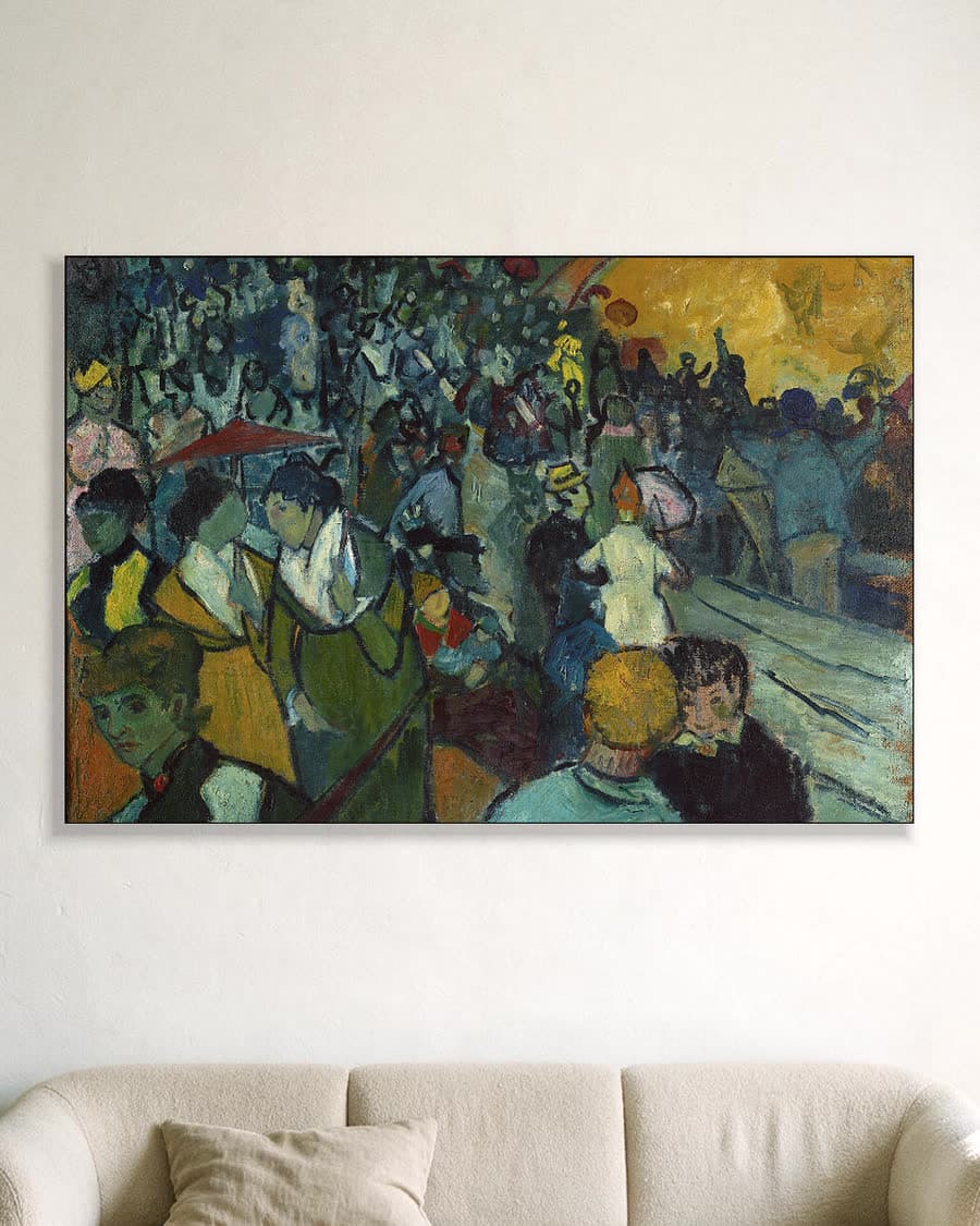 De arena van Arles in een aluminium frame aan dezelfde muur