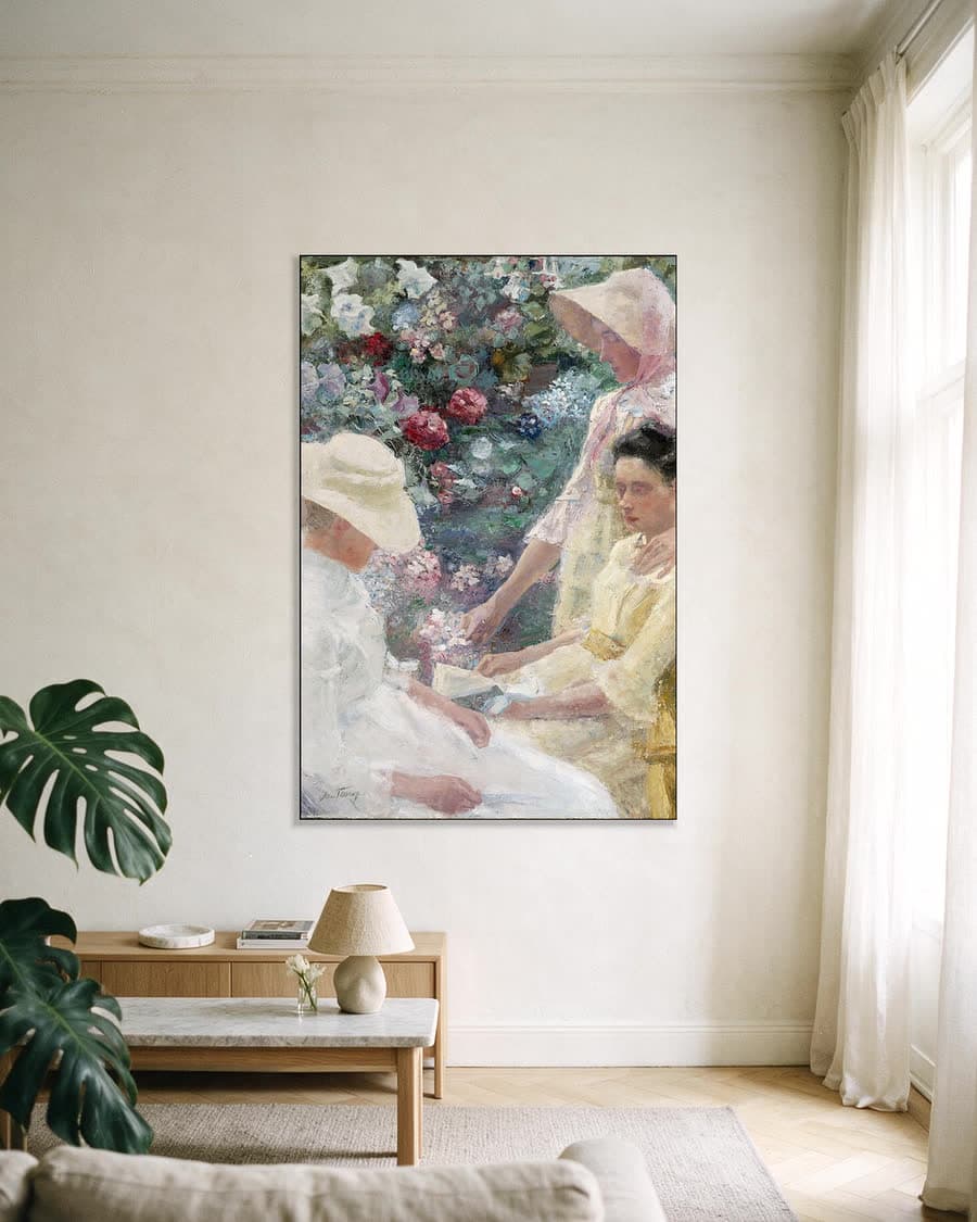Trio Fleuri in een aluminium frame aan dezelfde muur