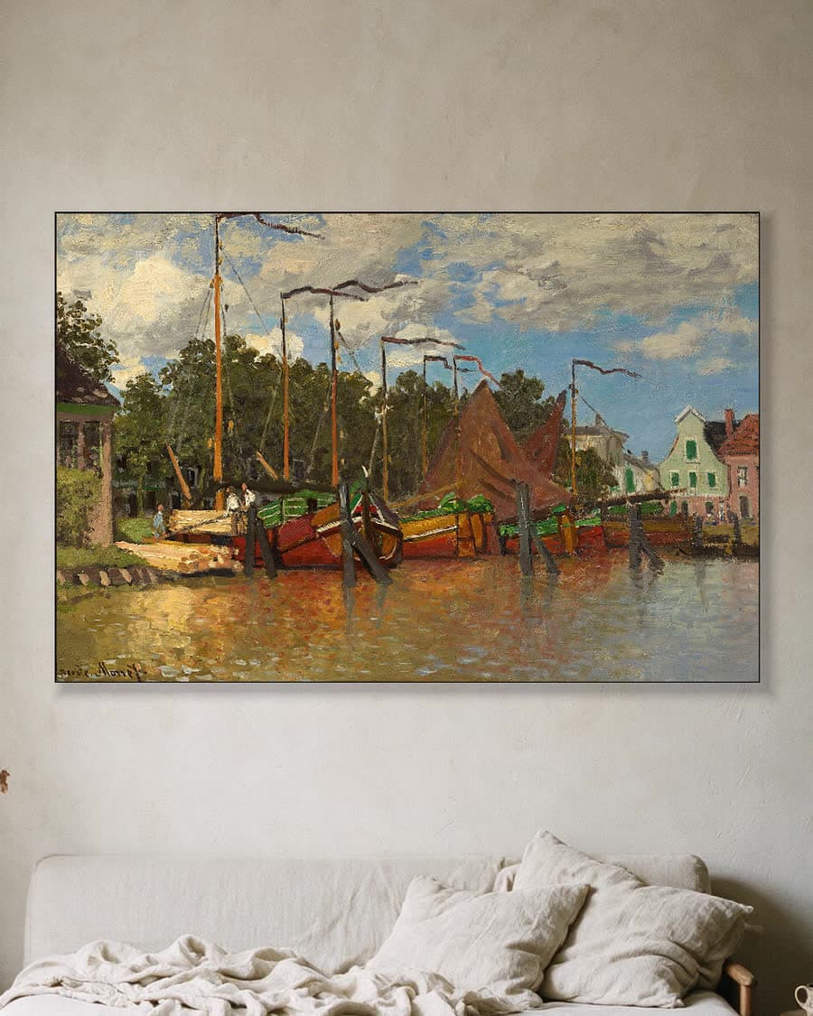 Boten bij Zaandam in een aluminium frame aan dezelfde muur