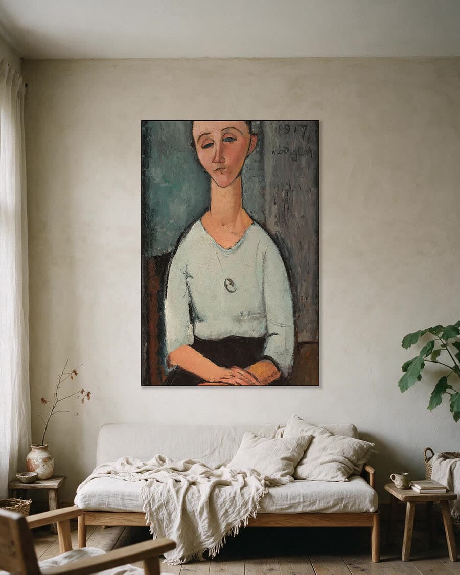 Tsjakoska in een aluminium frame aan dezelfde muur