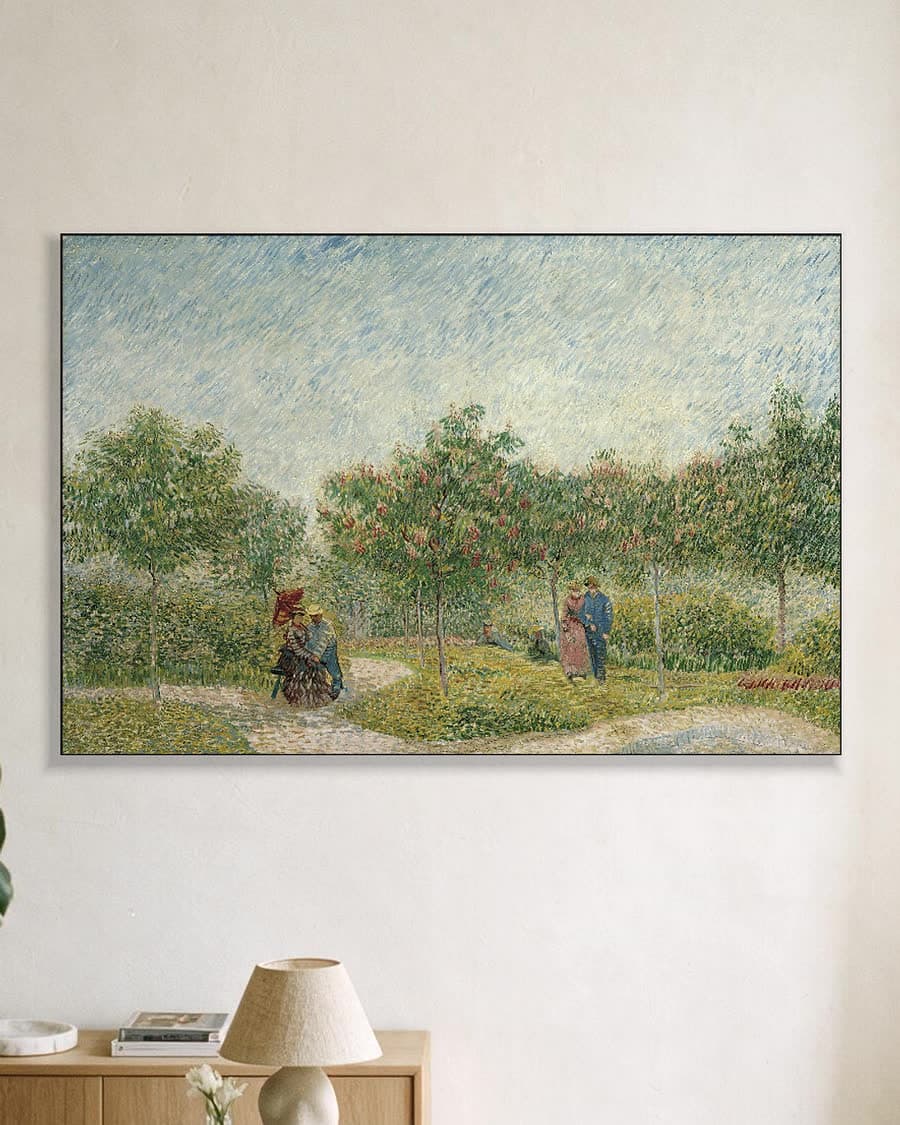 Tuin in Montmartre met geliefden in een aluminium frame aan dezelfde muur