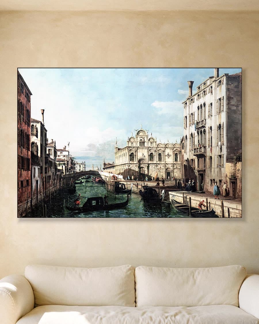 Gondels in Venetië in een aluminium frame aan dezelfde muur