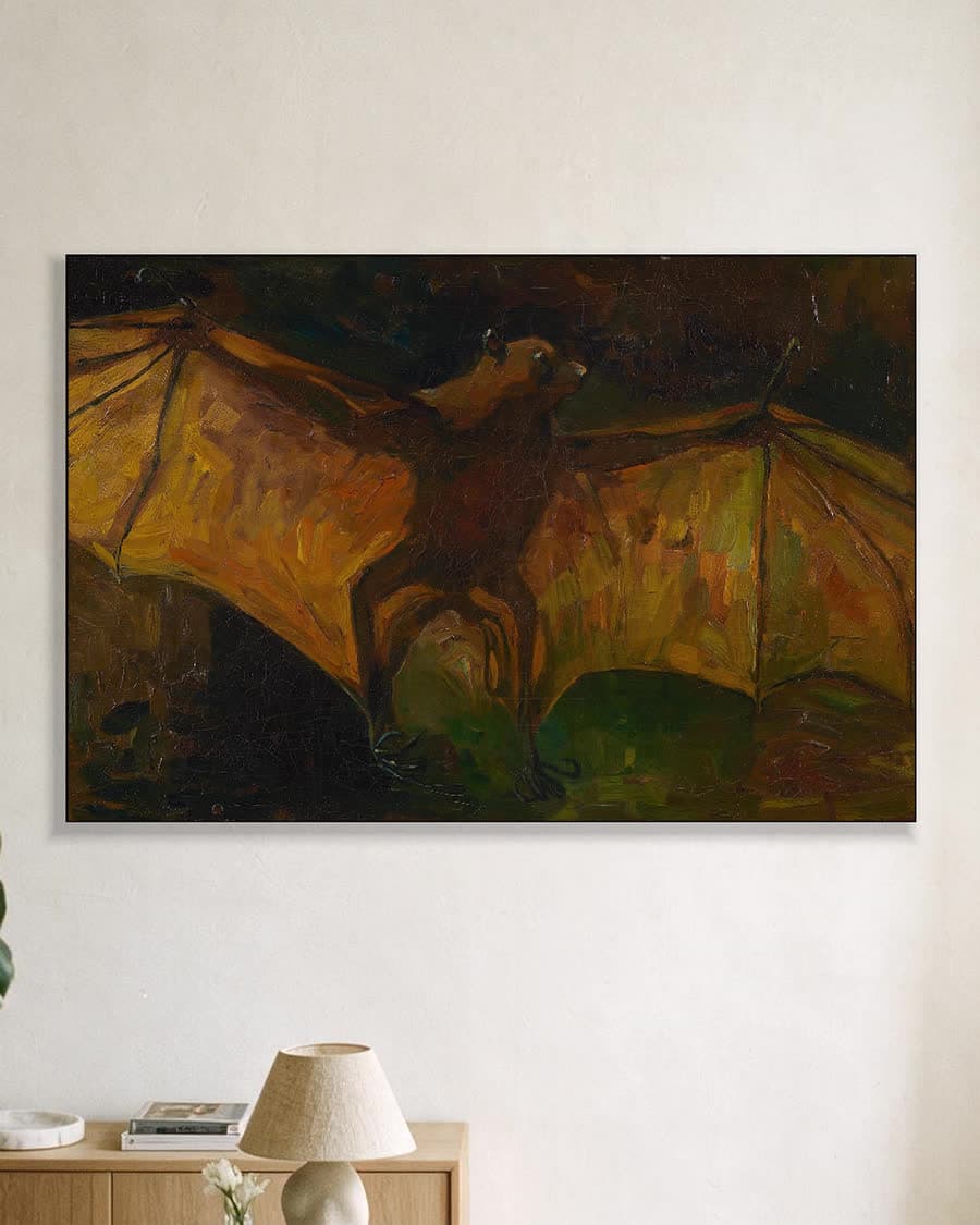 Vliegende vos in een aluminium frame aan dezelfde muur