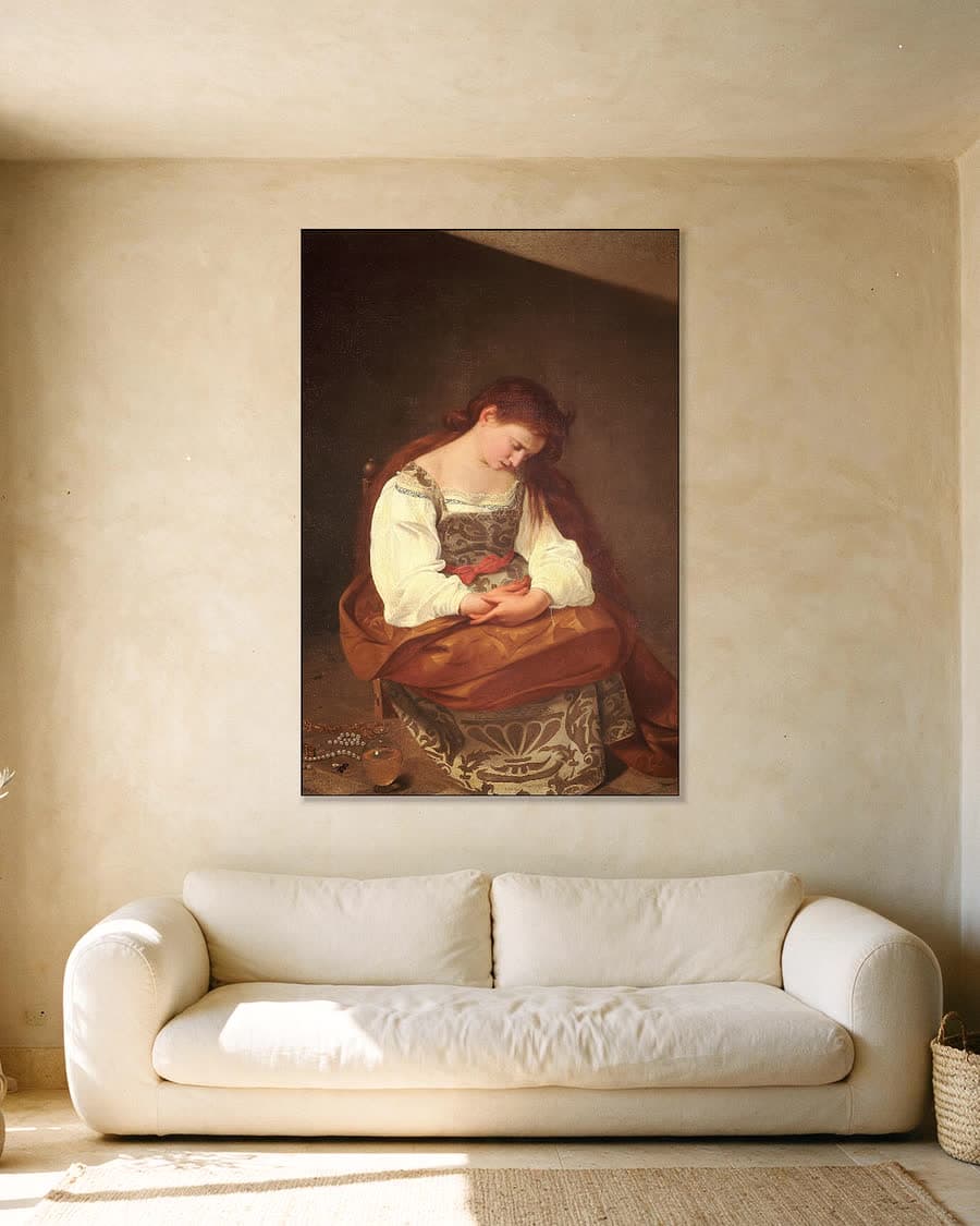 De boetvaardige Magdalena in een aluminium frame aan dezelfde muur