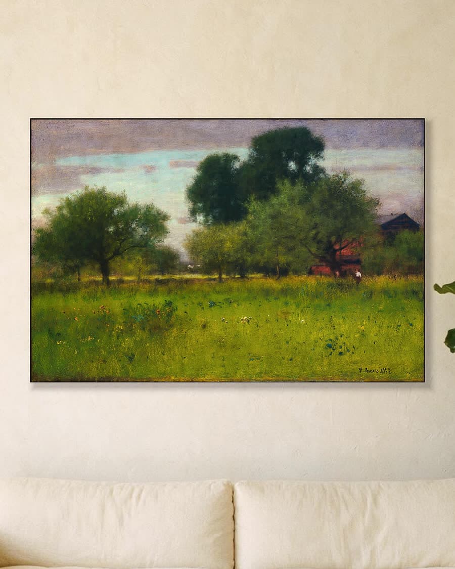Appelboomgaard in een aluminium frame aan dezelfde muur