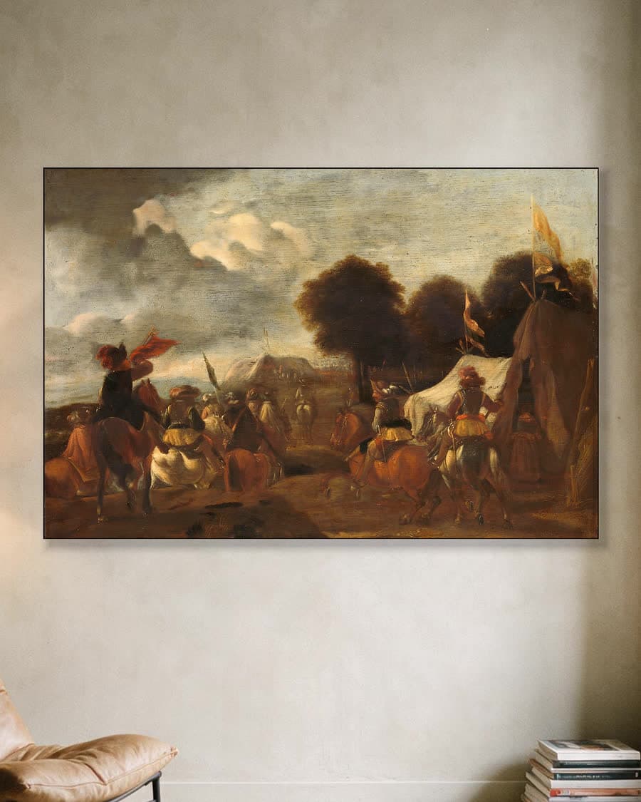 Een legerkamp in een aluminium frame aan dezelfde muur