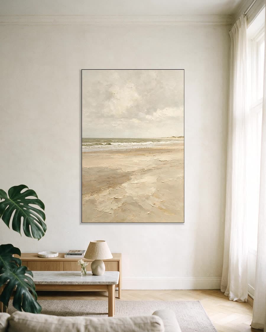 Laag tij in een aluminium frame aan dezelfde muur