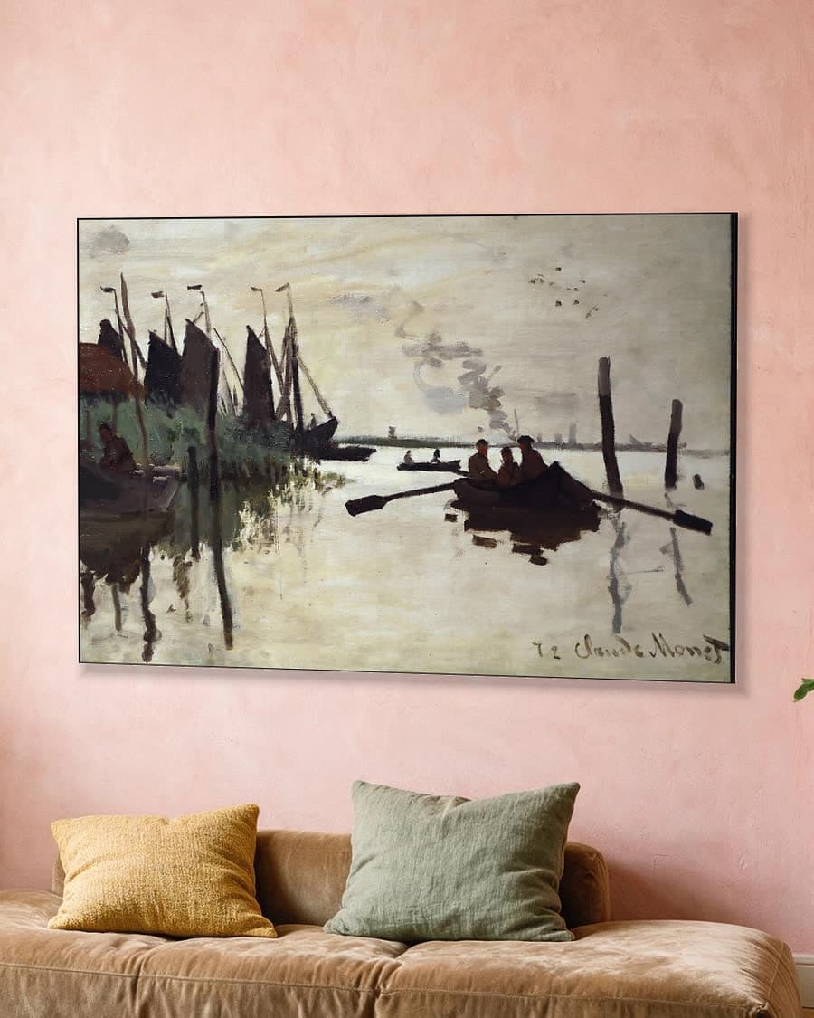 Molen en boten bij Zaandam in een aluminium frame aan dezelfde muur