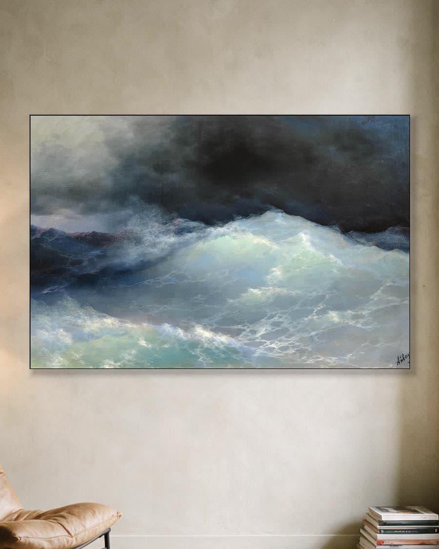 Hoge golven op open zee in een aluminium frame aan dezelfde muur