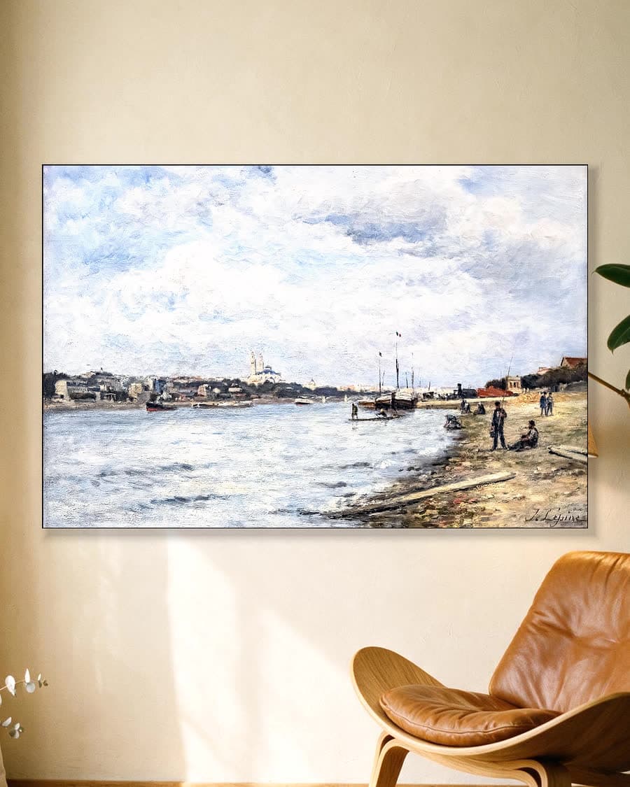 Stadsgezicht aan de rivier in een aluminium frame aan dezelfde muur