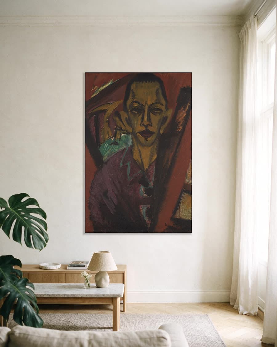 Zelfportret in een aluminium frame aan dezelfde muur