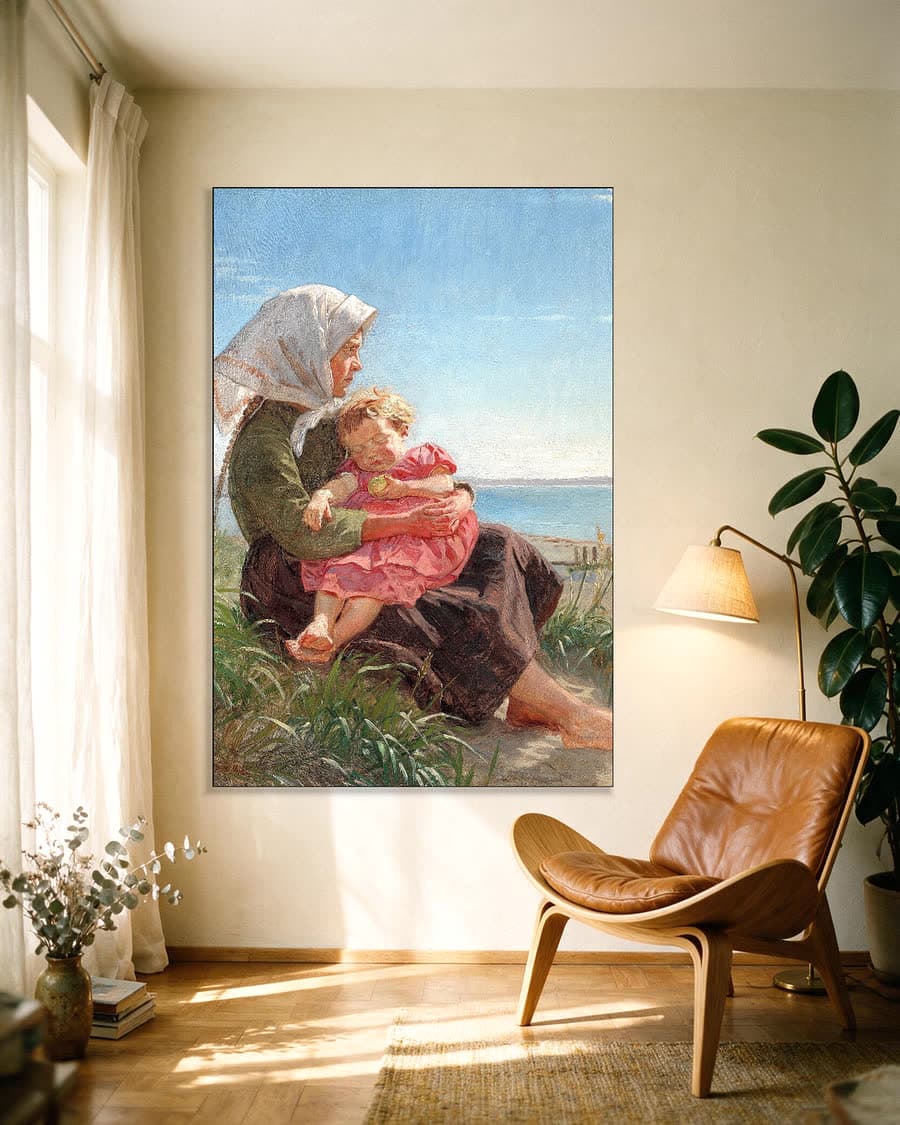 Klein meisje op blote voeten bij het strand van Hornbæk in een aluminium frame aan dezelfde muur