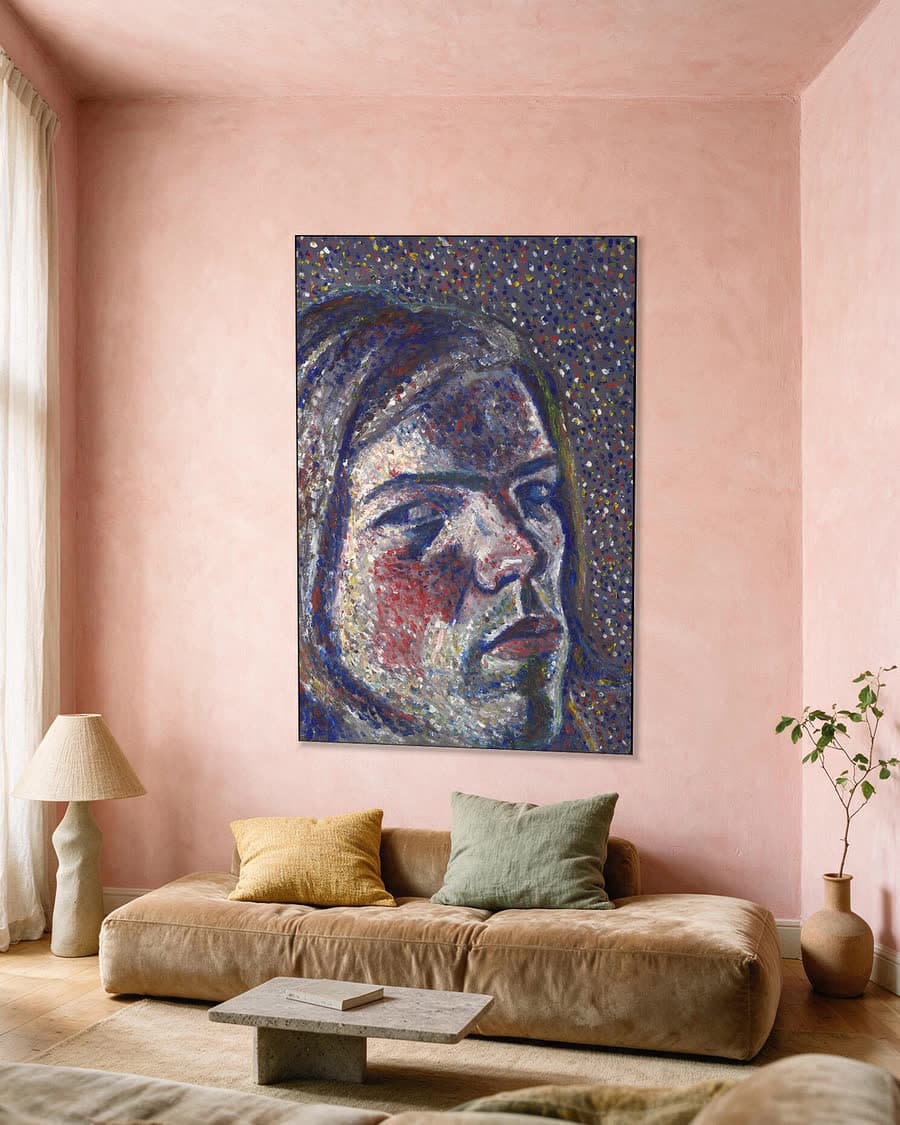 Zelfportret nr. 16 in een aluminium frame aan dezelfde muur