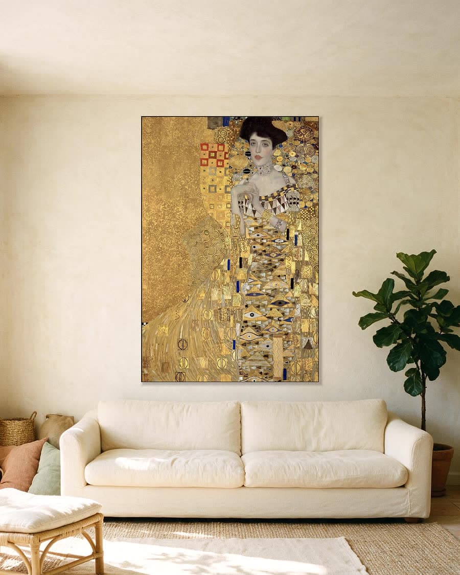 Adèle Bloch-Bauer I in een aluminium frame aan dezelfde muur