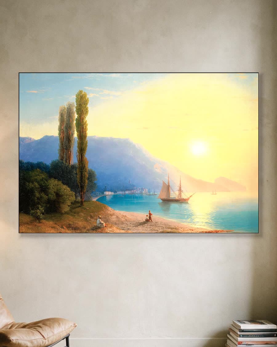 Zonsondergang boven Jalta in een aluminium frame aan dezelfde muur