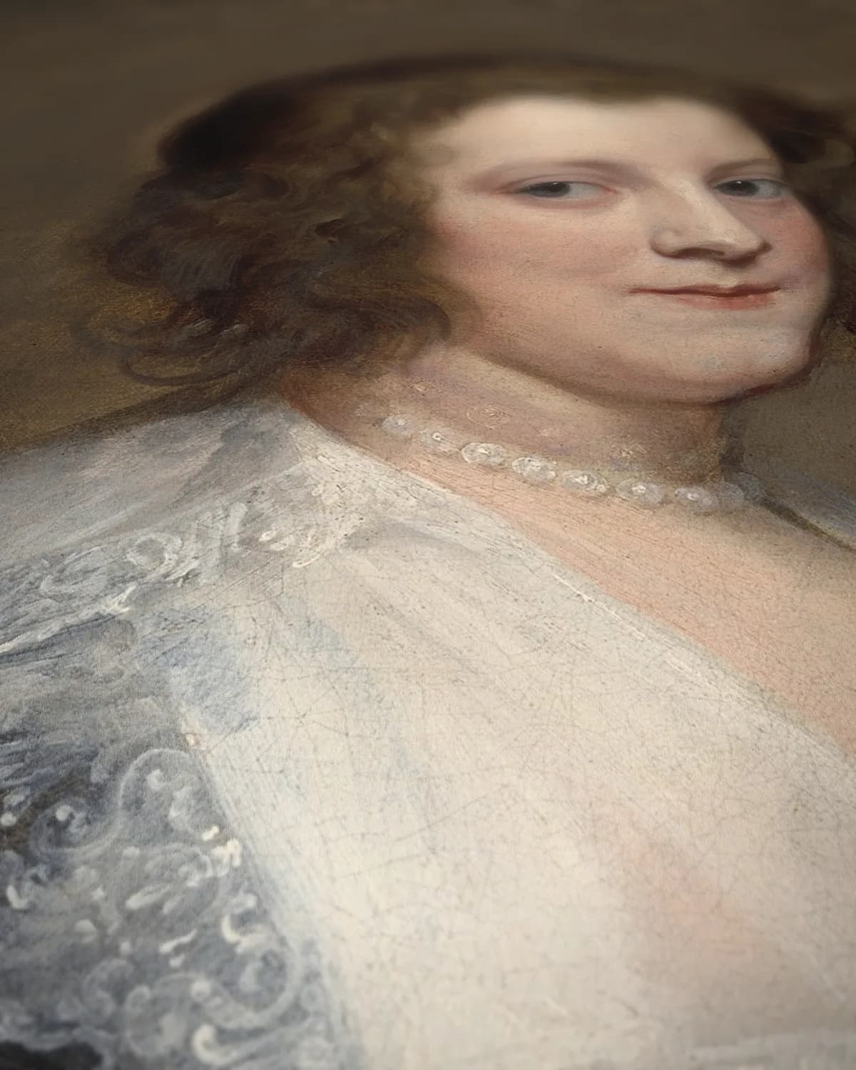 Dame met waaier op geweven fluweel, uitsnede 3 van 3