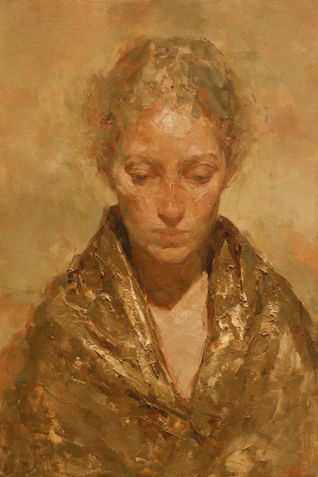 Vrouw met bronzen sjaal