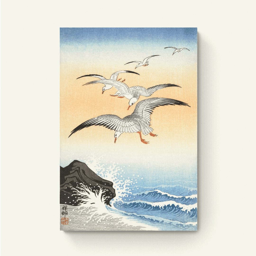 Vijf zilvermeeuwen boven een turbulente zee – Ohara Koson