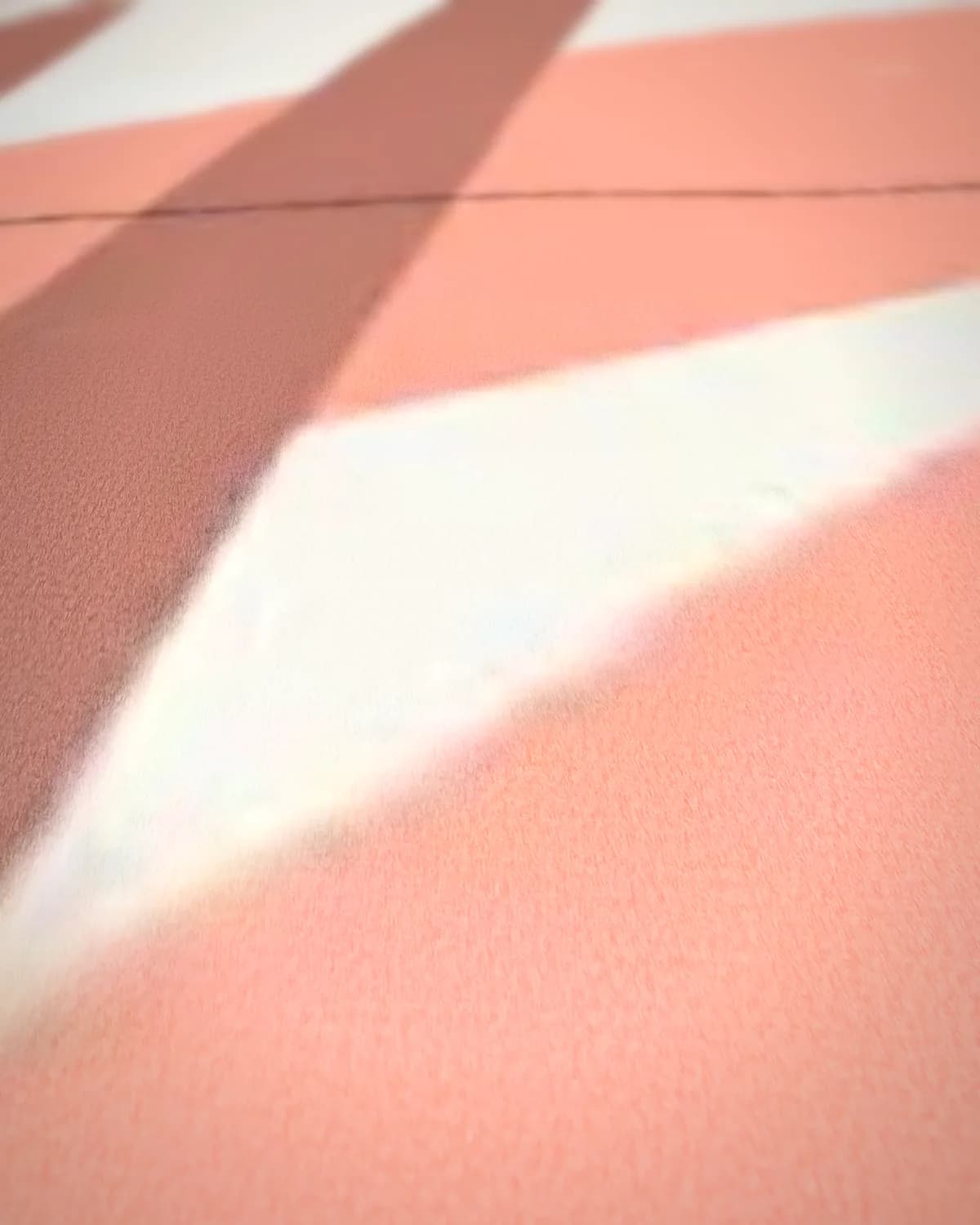 Abstract gezicht I op geweven fluweel, uitsnede 1 van 3