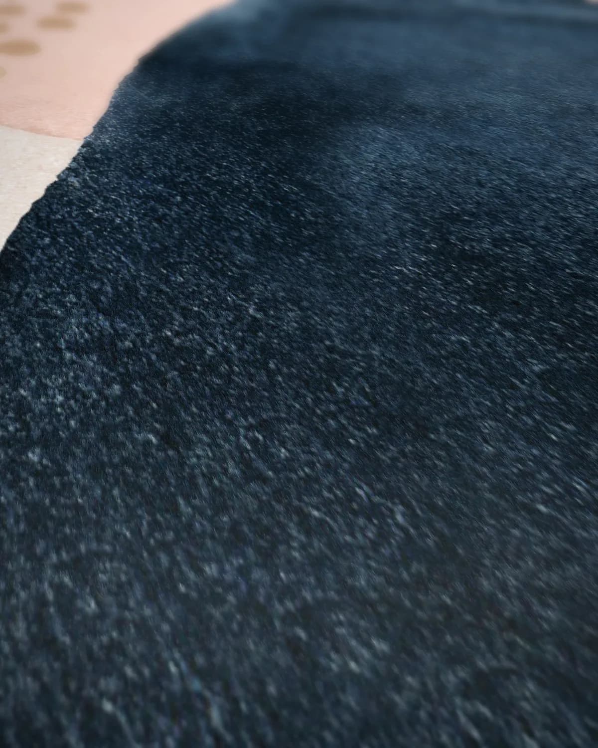 Abstracte ruimte op geweven fluweel, uitsnede 2 van 3