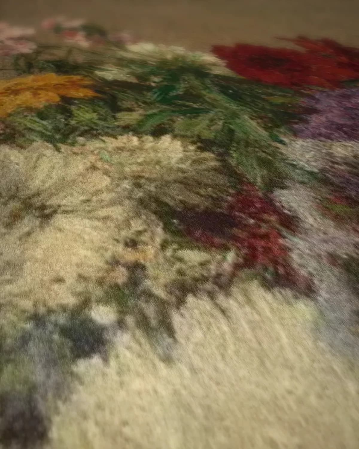 Bloemen uit Normandië op geweven fluweel, uitsnede 2 van 3