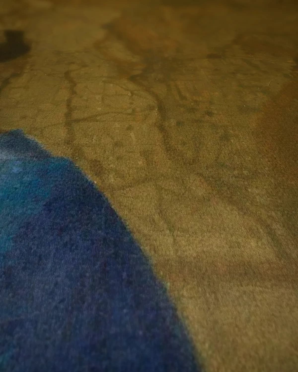 Brieflezende Vrouw in het Blauw op geweven fluweel, uitsnede 1 van 3