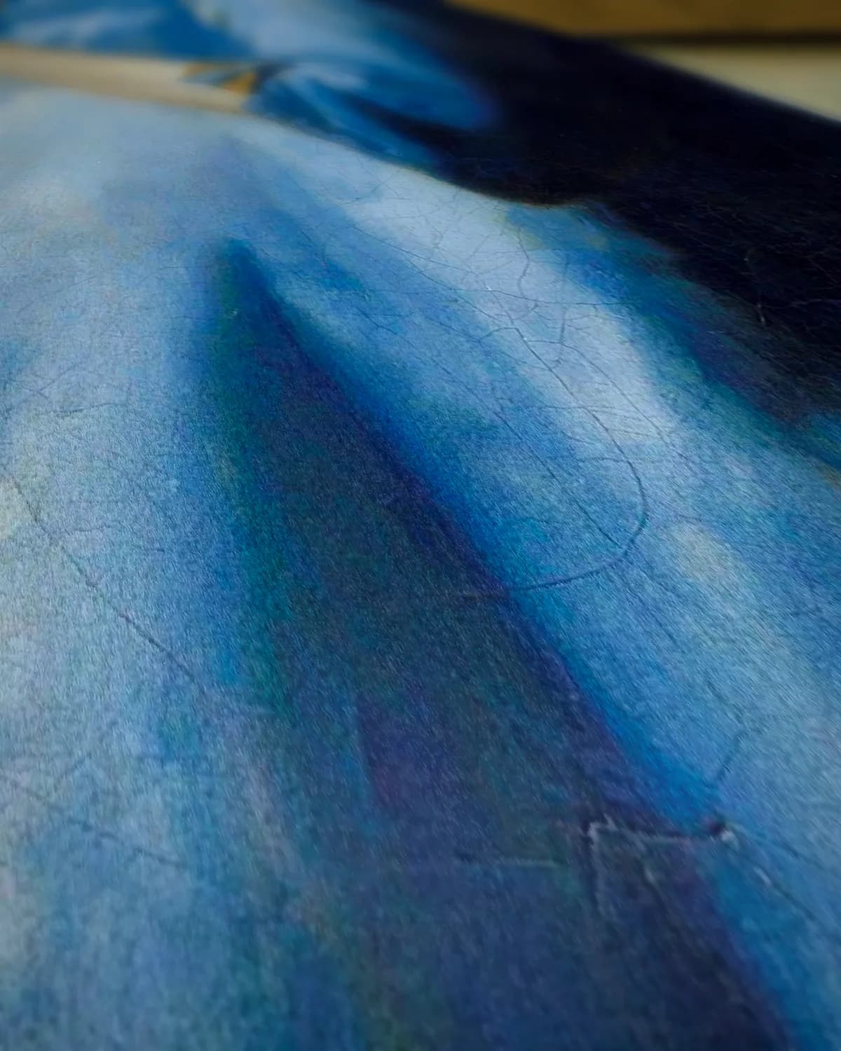 Brieflezende Vrouw in het Blauw op geweven fluweel, uitsnede 2 van 3