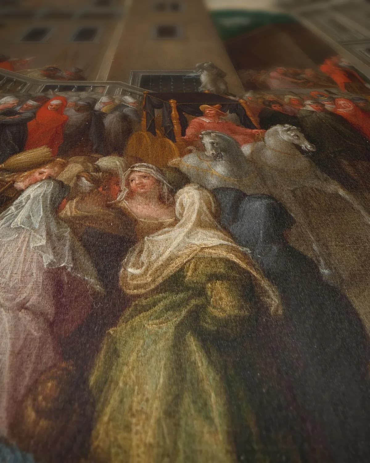 De opstand van de vrouwen van Rome op het Capitool vanwege Papirius op geweven fluweel, uitsnede 1 van 3