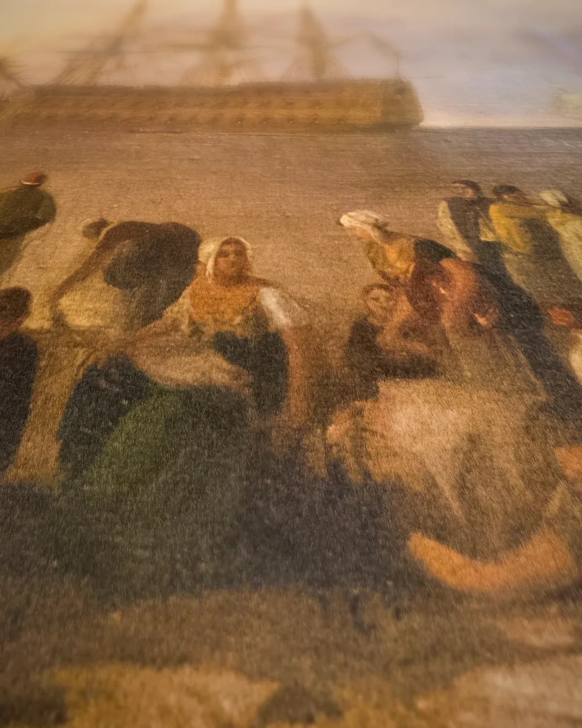 De zon breekt door de nevel op geweven fluweel, uitsnede 1 van 3