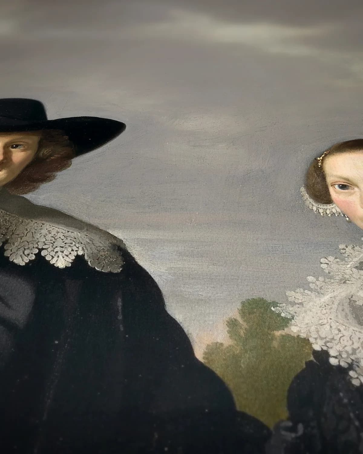 Dubbelportret van Frederick van Velthuysen en zijn vrouw Josina op geweven fluweel, uitsnede 3 van 3